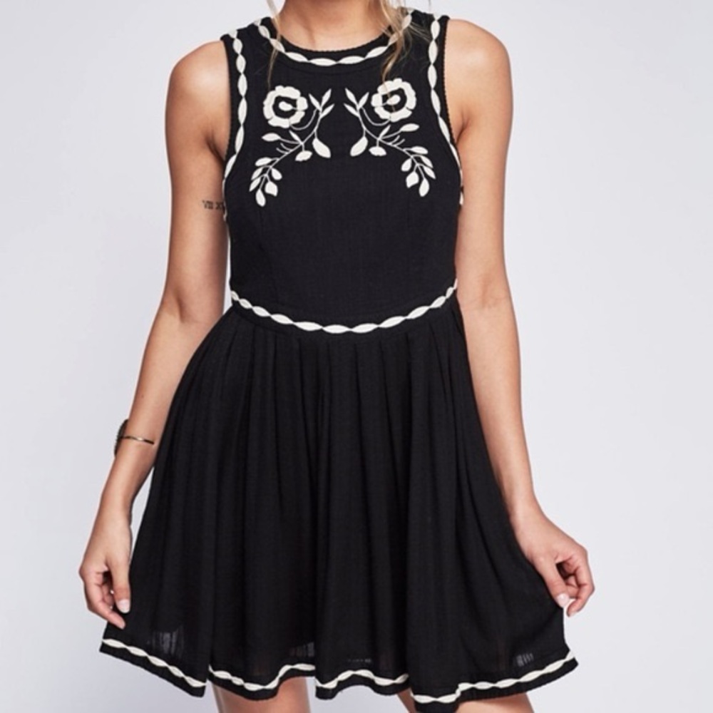 Free People Birds of a Feather Embroidered Dress Spanish Vacation Unique